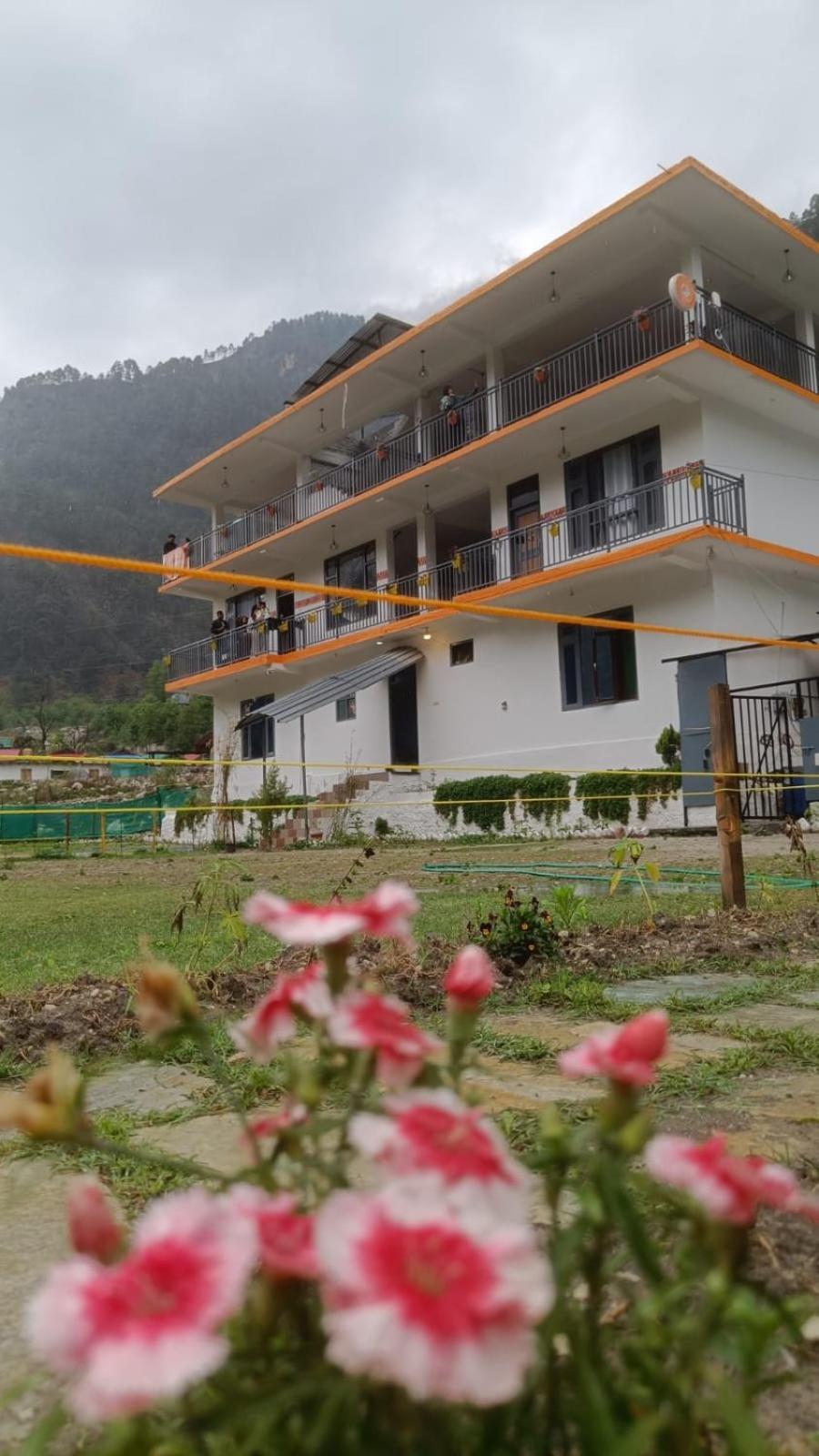 Himtrek Stay Kasol Kültér fotó