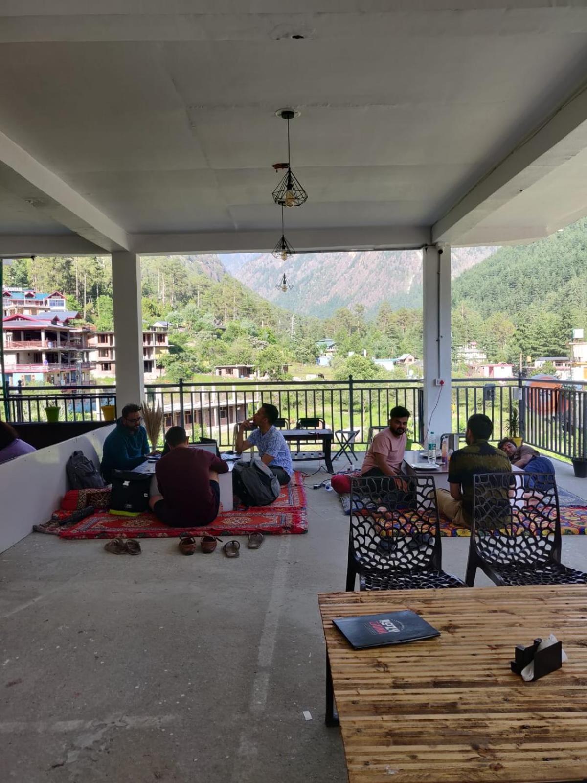 Himtrek Stay Kasol Kültér fotó