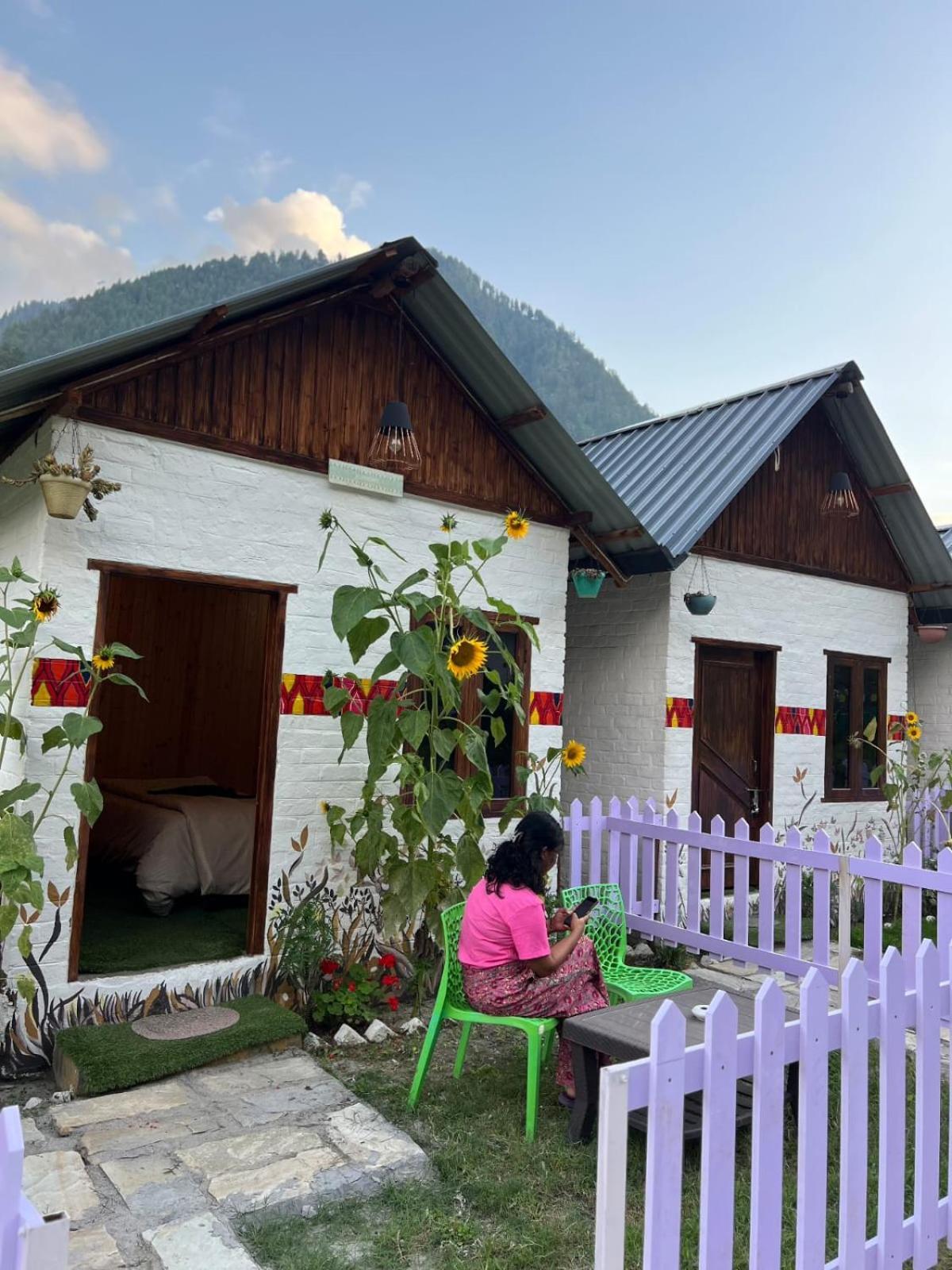 Himtrek Stay Kasol Kültér fotó