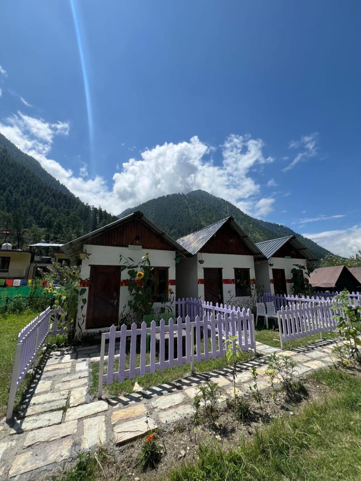 Himtrek Stay Kasol Kültér fotó