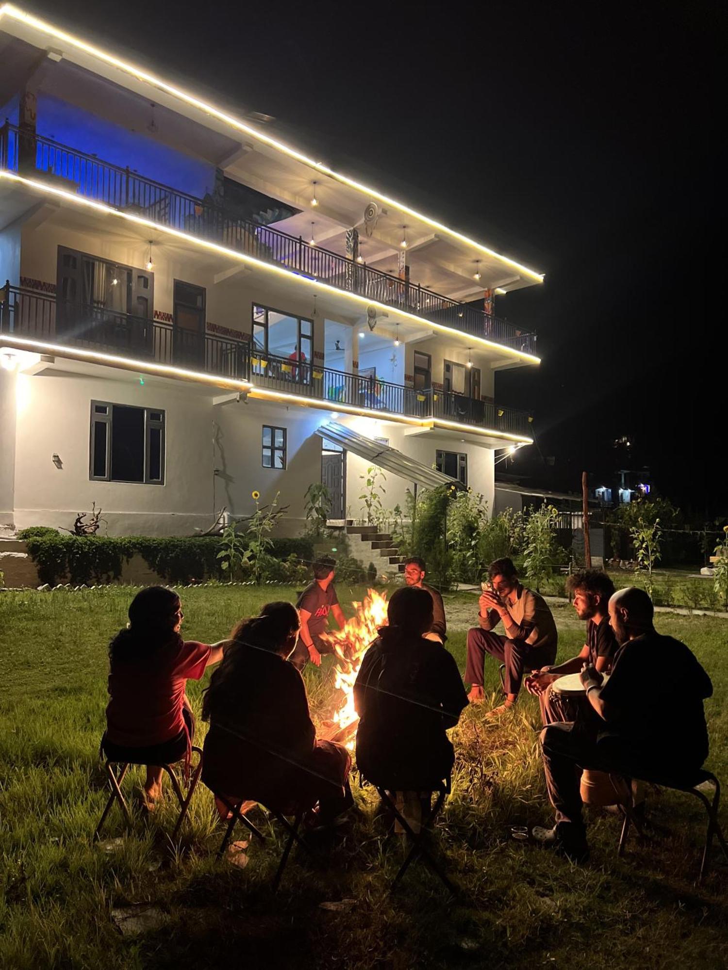Himtrek Stay Kasol Kültér fotó