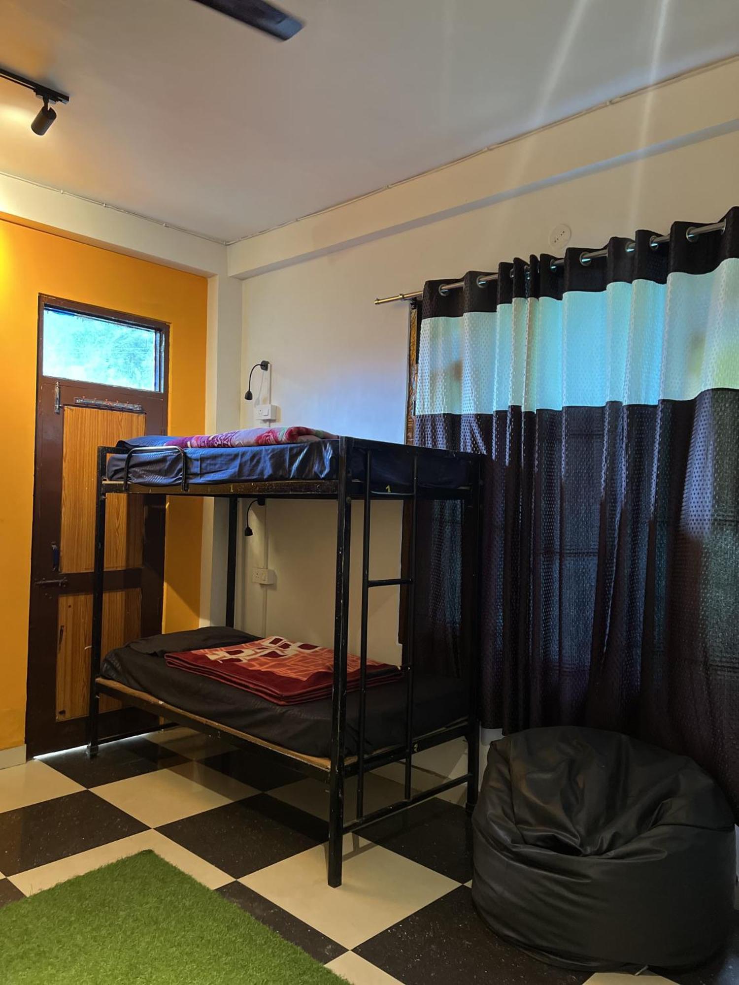 Himtrek Stay Kasol Kültér fotó